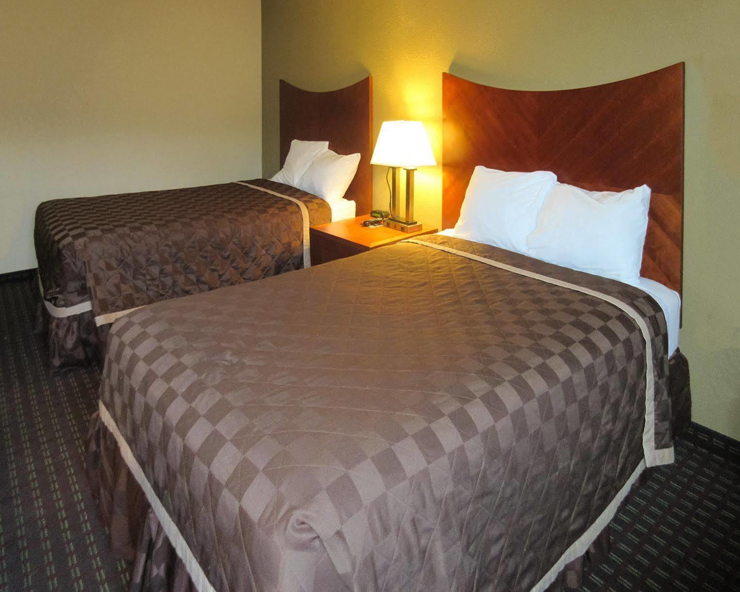 Dakota Pines Inn Rapid City Kültér fotó
